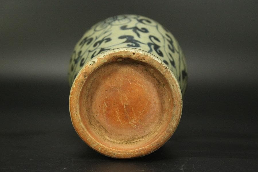 中国美術 青花 纏枝蓮花紋 双耳瓶 高29.5cm(LC136)