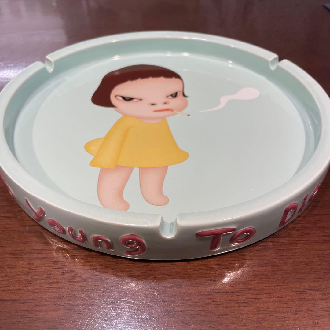 激レア 新品未開封 奈良美智 灰皿 奈良美智 灰皿 DISH 「Too Young To