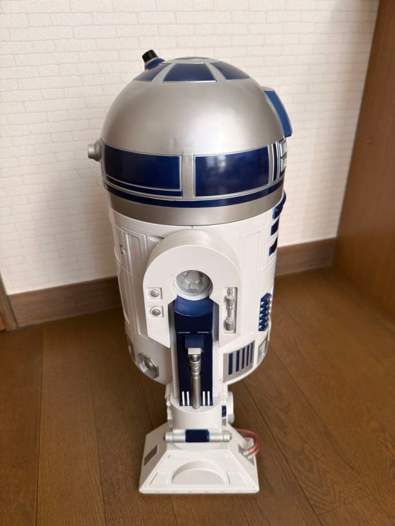 デラックス R2-D2 フィギュア