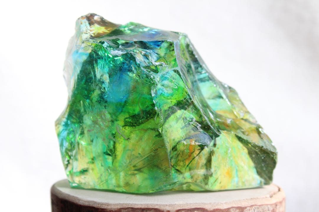 シエラネバダ産アンダラクリスタル大きめマルチカラーグリーン系