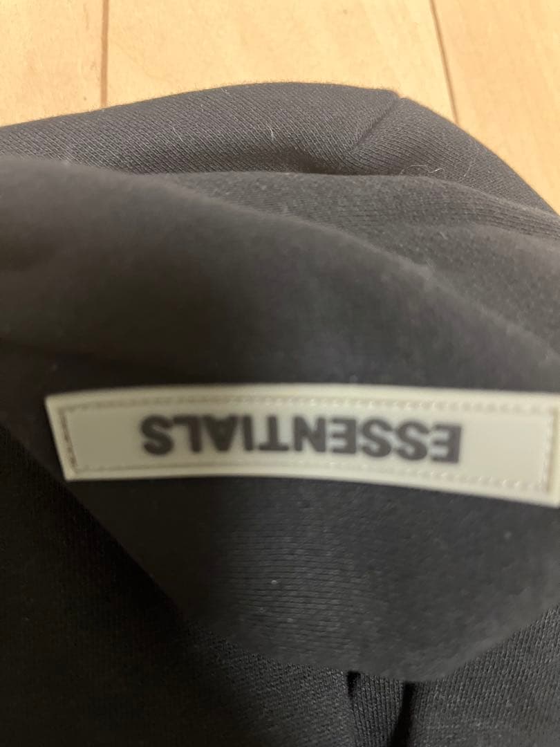 FOG ESSENTIALS ブラック黒パーカー人気ロゴ 反射フォント裏起毛 S