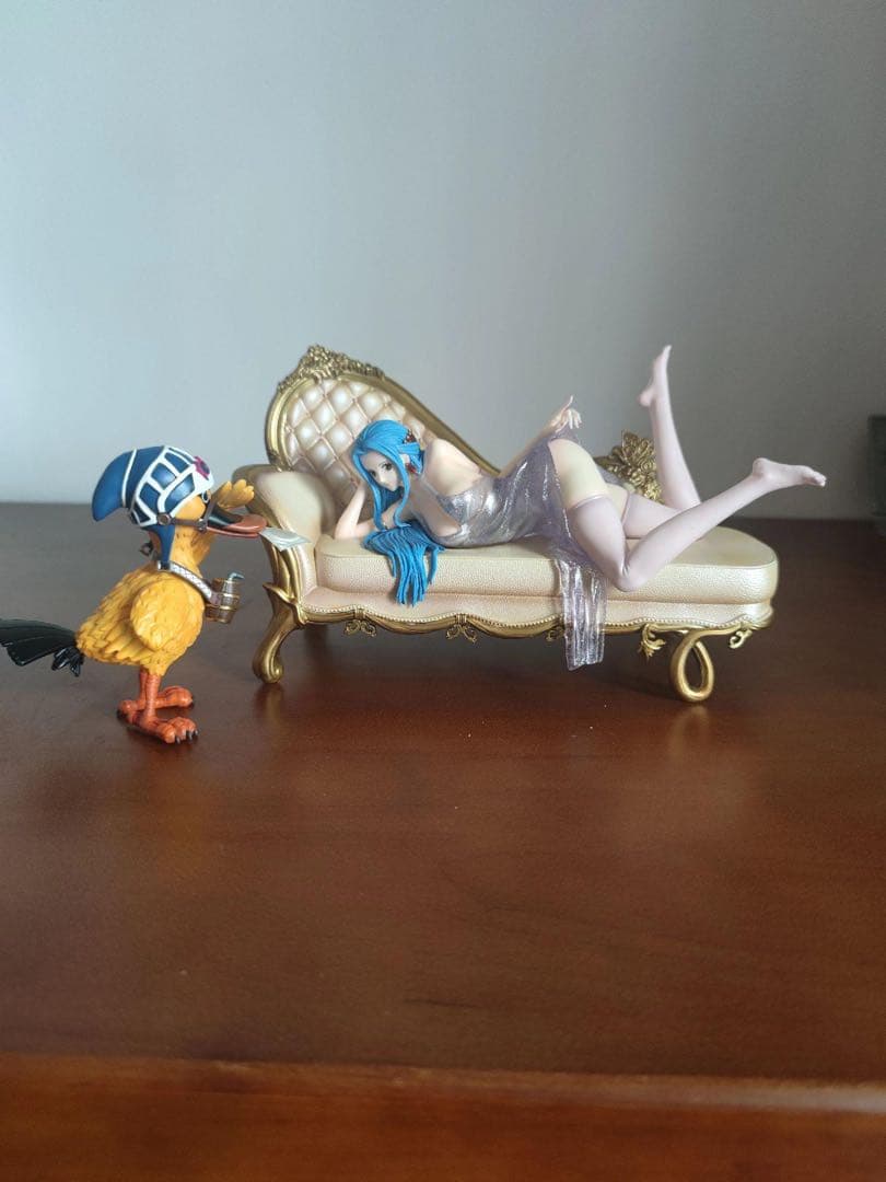 ONE PIECE ワンピース ネフェルタリ・ビビ フィギュア ガレージキット