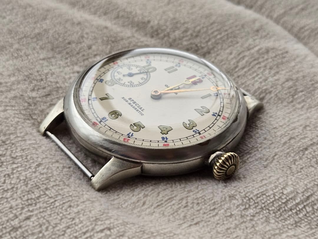 100年前の OMEGA　シルバーハンターケース スモセコ　メガヴィンテージ