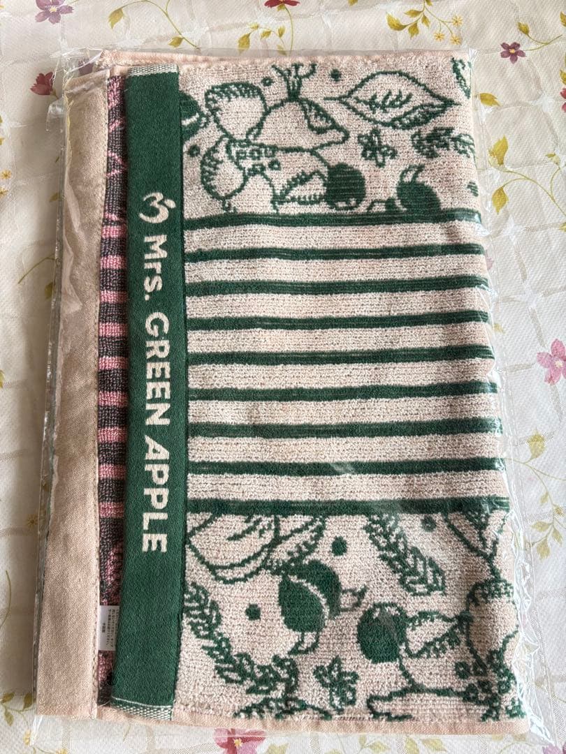 ミセス 10周年 ジャガードタオル LANDMARK IN HARAJUKU - メルカリ