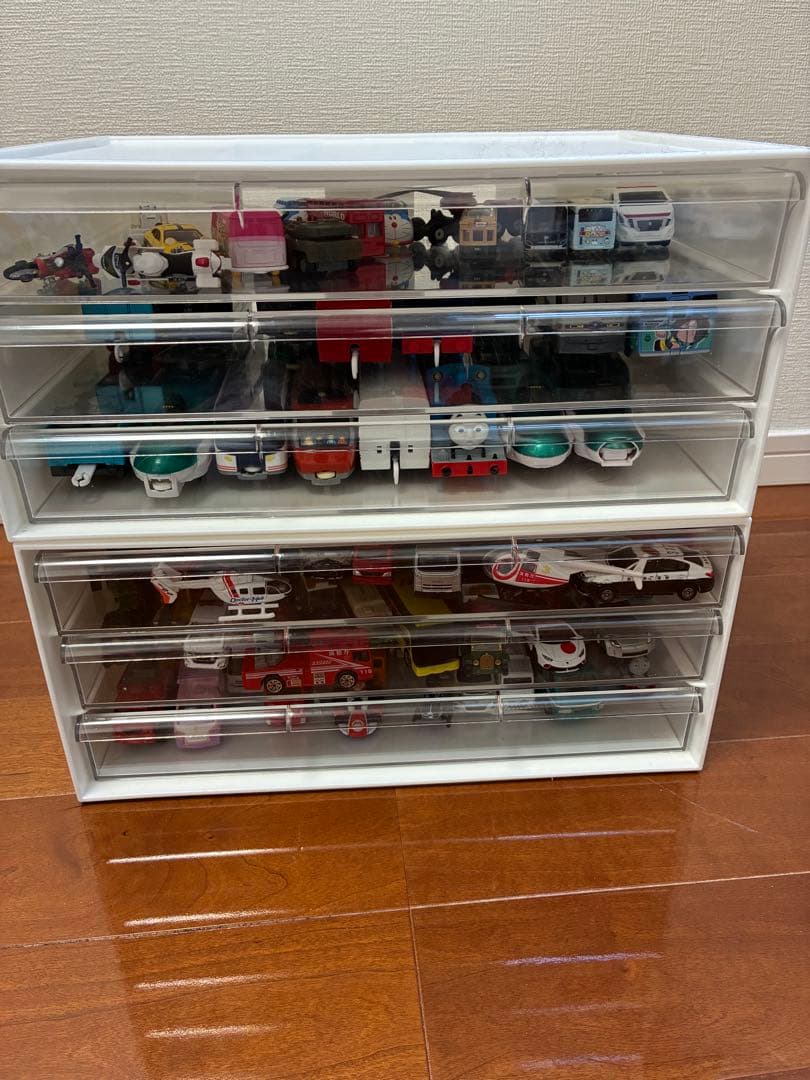 トミカとプラレールのコレクション