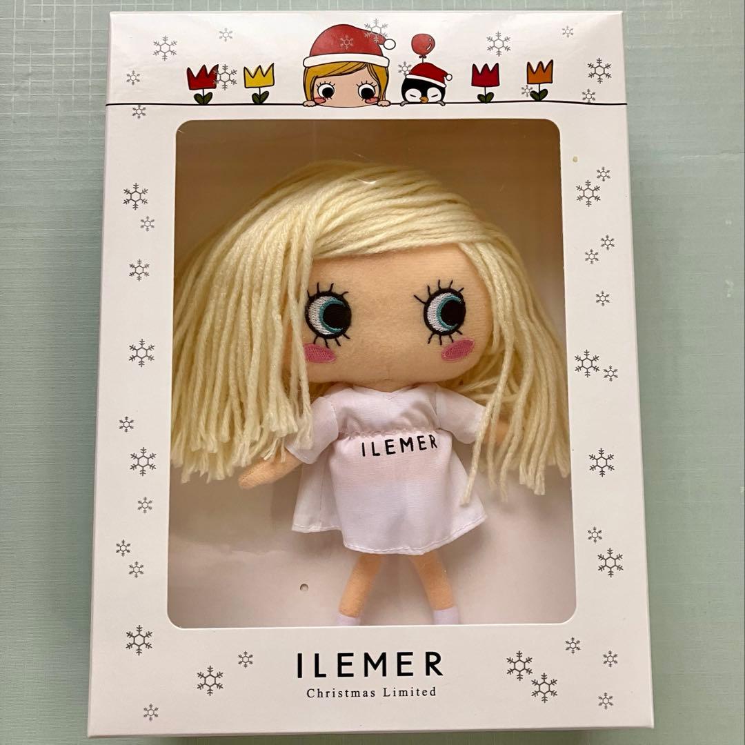新品★クリスマス限定‼️イルメール★イーマリー★ハッピードール本体と着せ替えセット