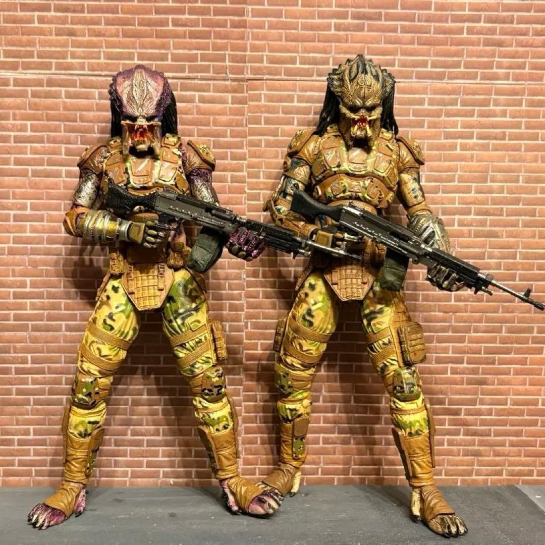 NECA エミッサリープレデター 2種