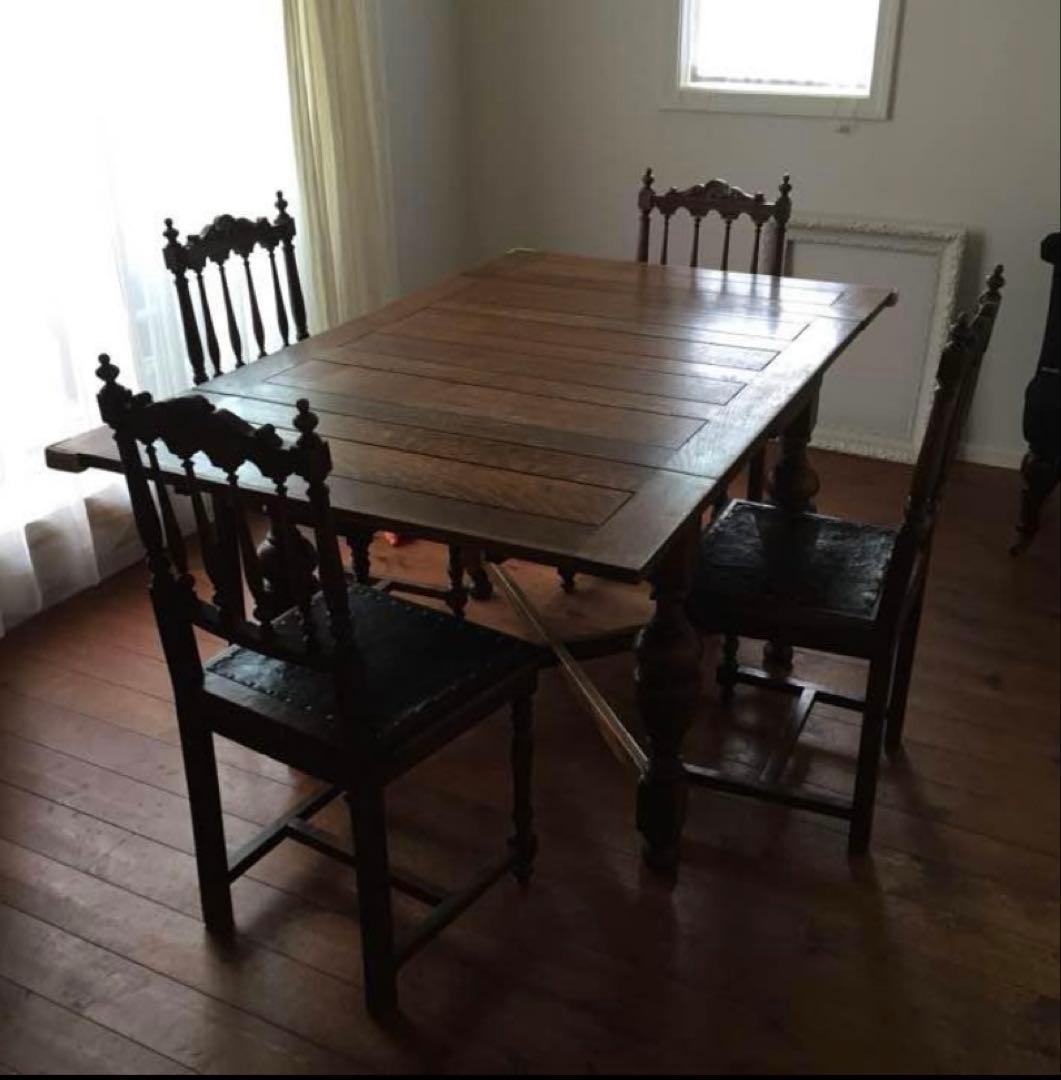 イギリスアンティーク　ダイニングテーブル