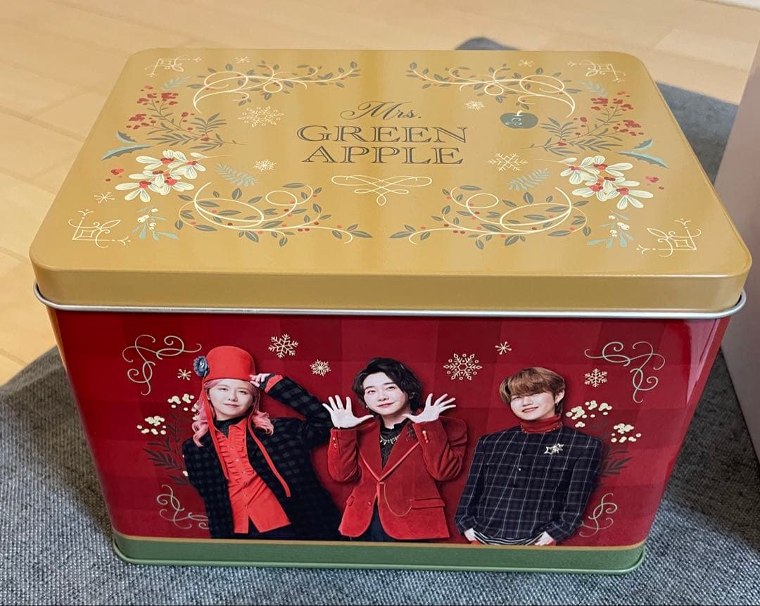 ミセスグリーンアップル ローソン からあげクン BOX - メルカリ