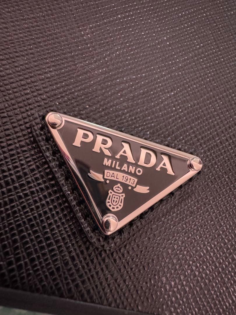 R*様 PRADA☆プラダ☆最新新品☆iphone16 proMax ☆スマ