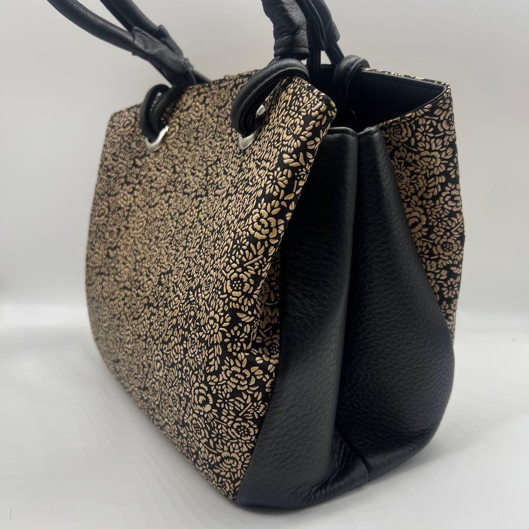 未使用 定価13万 CRESCEND 和装用バッグ 黒とベージュの薔薇　印伝