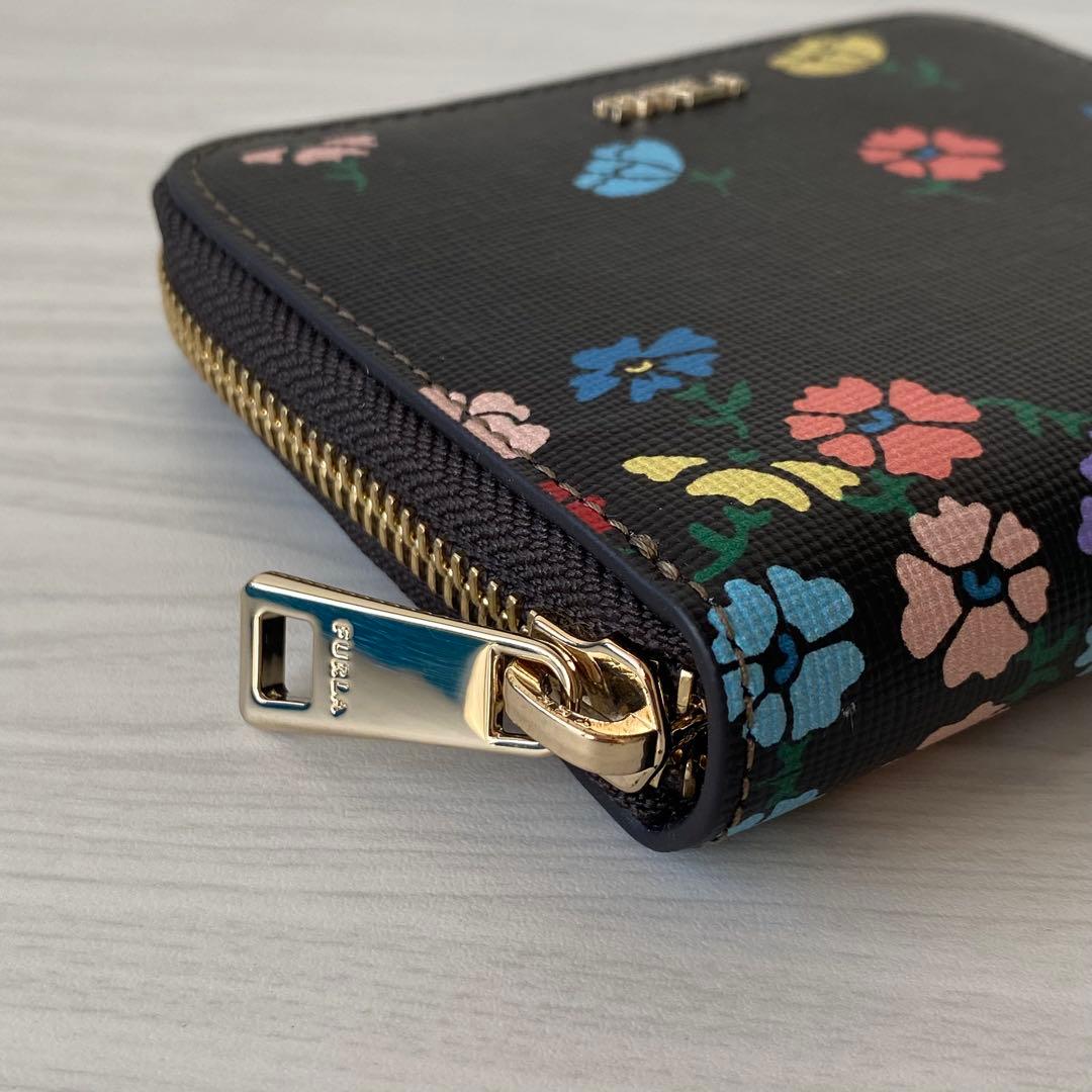新品 FURLA フルラ 花柄 二つ折り ウォレット 財布 袋 箱付き ブラック