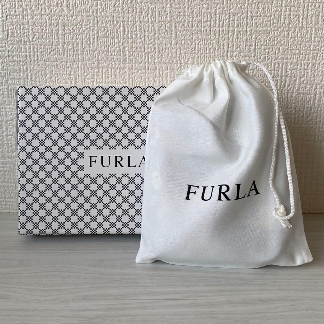 新品 FURLA フルラ 花柄 二つ折り ウォレット 財布 袋 箱付き ブラック
