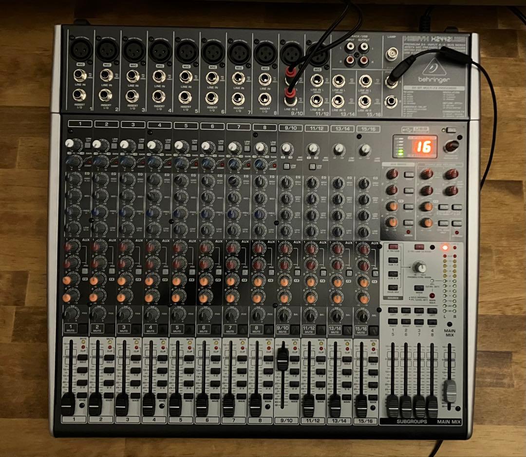 美品 Behringer XENYX X2442USB 16chアナログミキサー