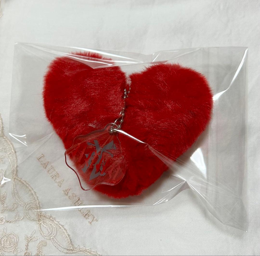 HANA 新規FC紹介特典 オリジナルハートファーキーホルダー - メルカリ