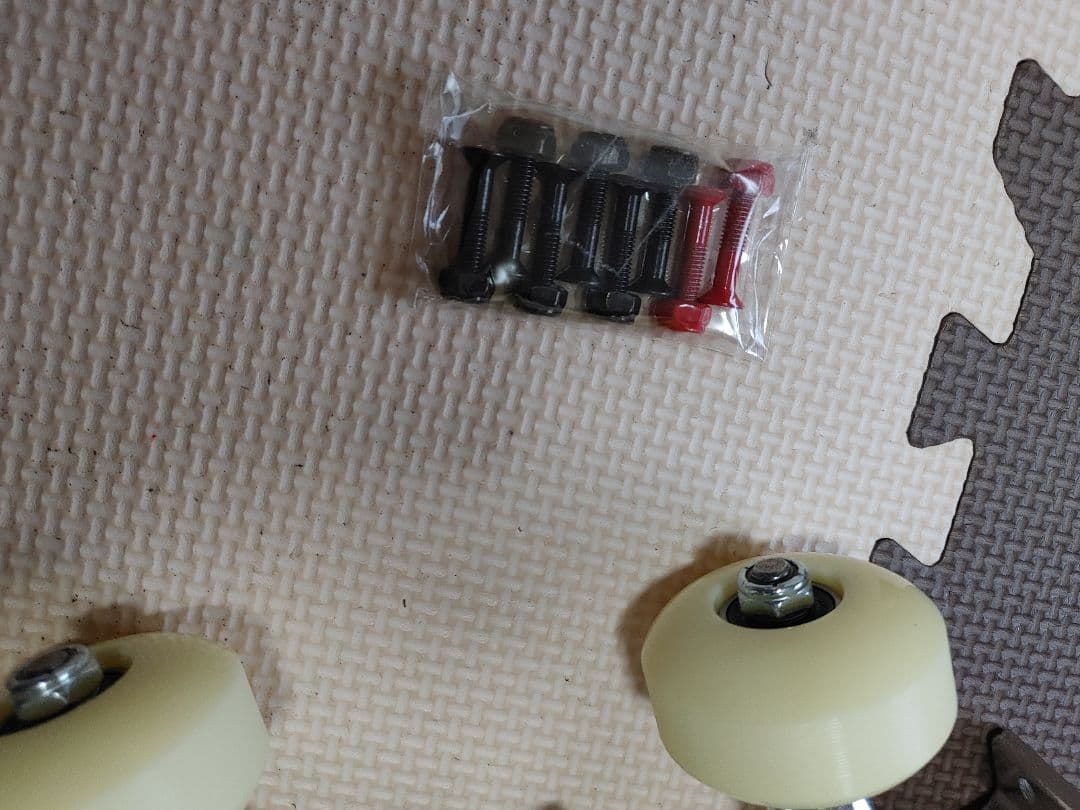 未使用THE BLACK EYE PATCHスケボーデッキ&足回りセット