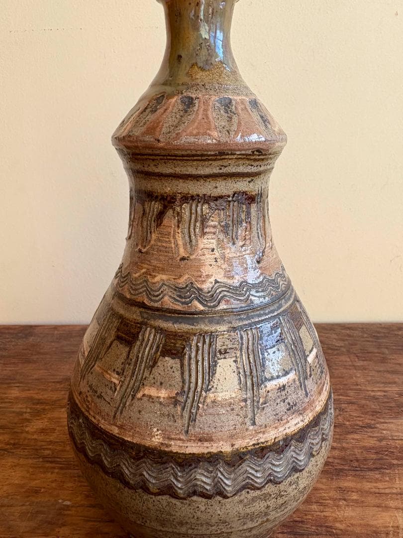 古琉球？嘉瓶（ゆしびん）花器 刷毛目 縄紋 筒描き 古民藝 バーナード