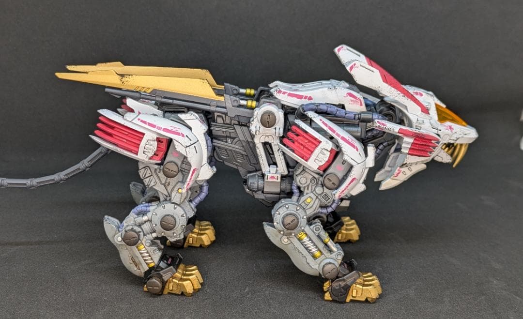 ゾイド　リアライズモデル ブレードライガー　ミラージュL風塗装　塗装済み完成品