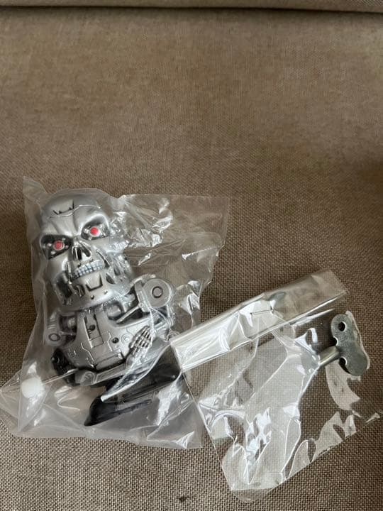 メディコム・トイ　ターミネーター　ブリキのおもちゃ　未使用