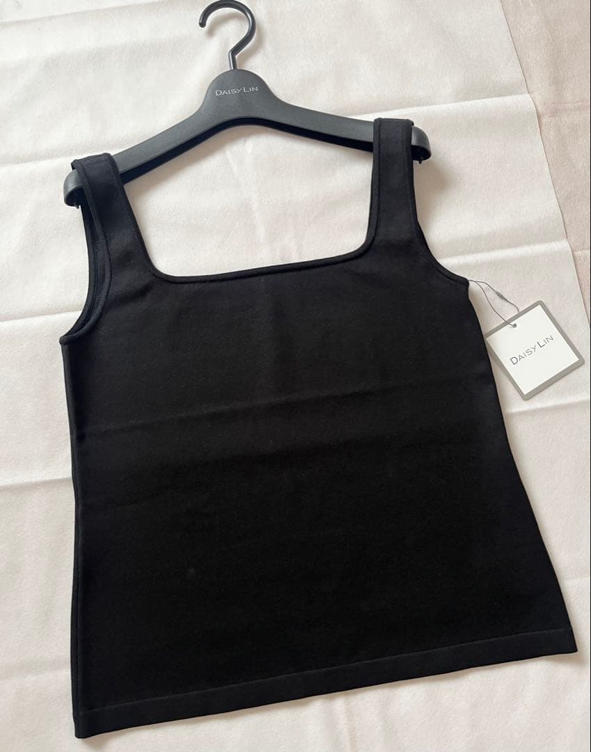 未使用品♡ FOXEYフォクシー DAISY LIN知的デコルテスクエアトップ