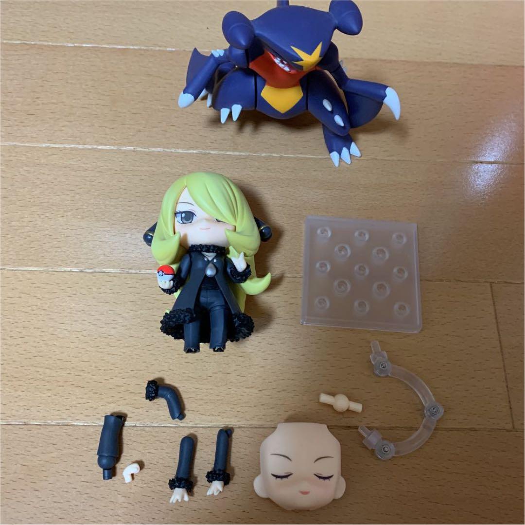 ショップ ポケモン シロナ ガブリアス ねんどろいど フィギュア