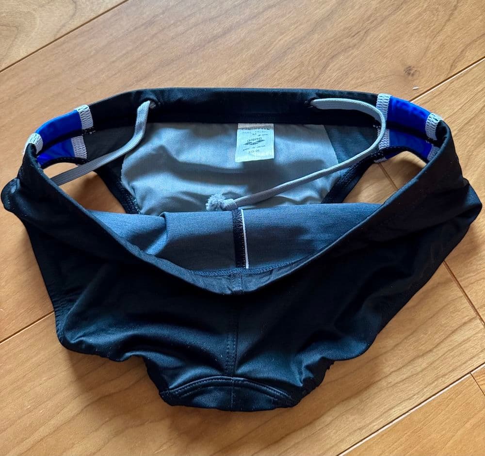 美品】arena シン・レボリューション NUX ブラック×ブルー M 競パン