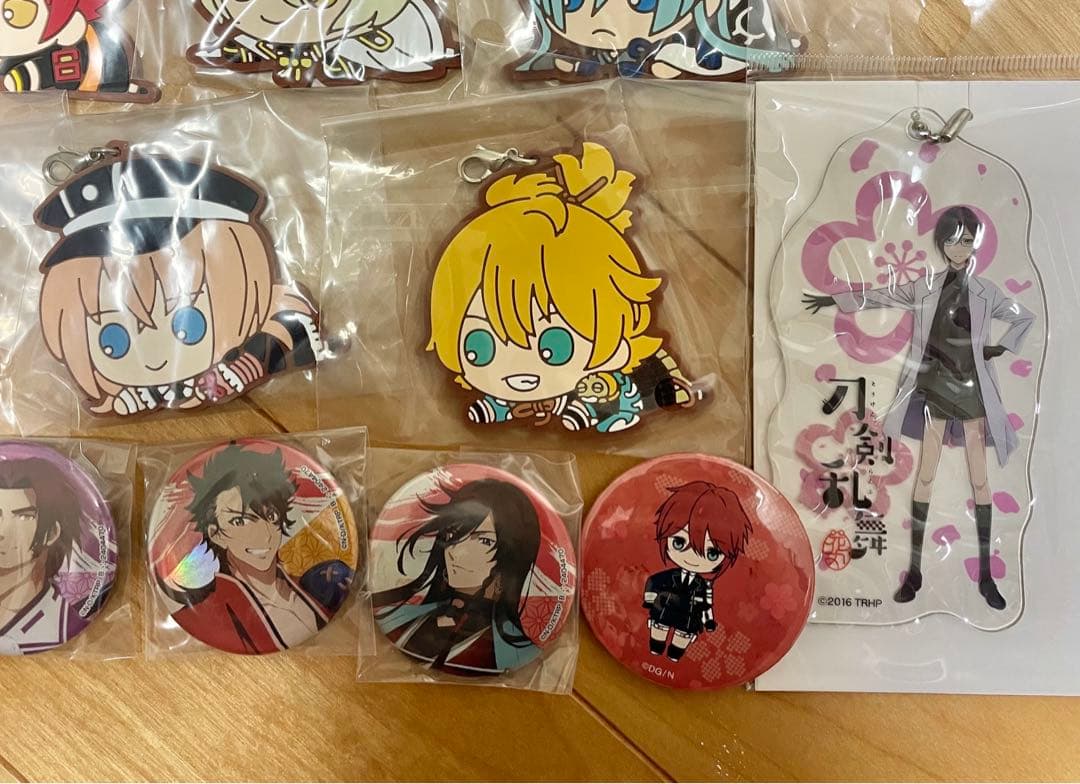 とうらぶ　刀剣乱舞　グッズ　ラバスト　缶バッジ　まとめ売り　バラ売り可