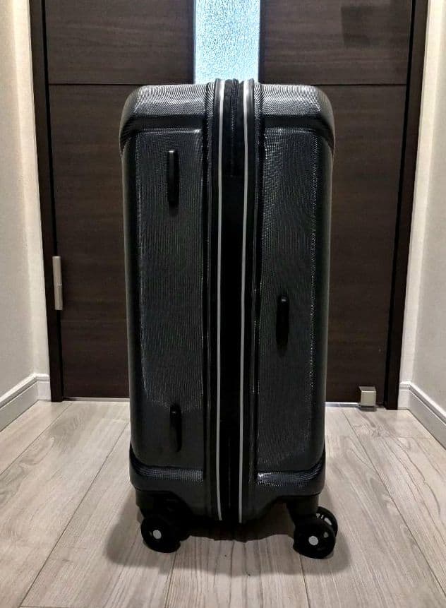 アメリカンツーリスターテクナム キャリーケース 36L