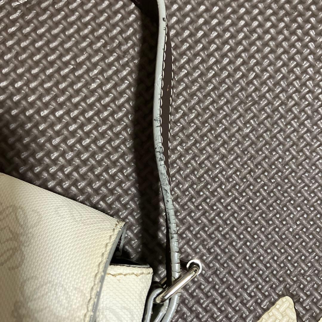 LOEWE ロゴ入り ホワイト ショルダーバッグ