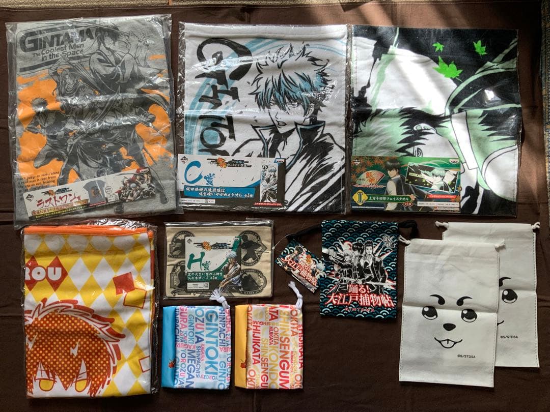 銀魂　坂田銀時　土方十四郎　他　アクリルバッジ　キーホルダー　タオル　等　82点