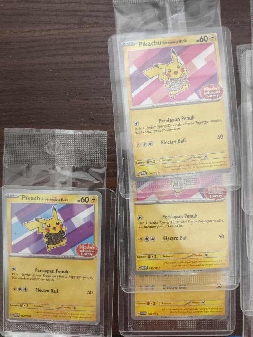 バティックシャツを着たピカチュウ PIKACHU BATIK 15枚セット