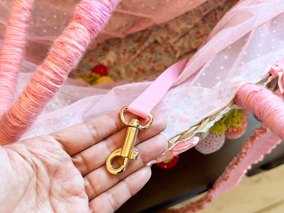 わんこのキャリーバッグ】いちごモチーフのピンクキャリーバッグ