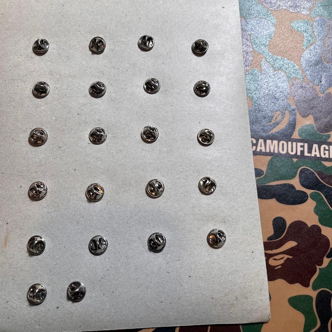 レア　APE BAPE 当時　ピンバッジ　セットアップ　カモフラカタログ　セット