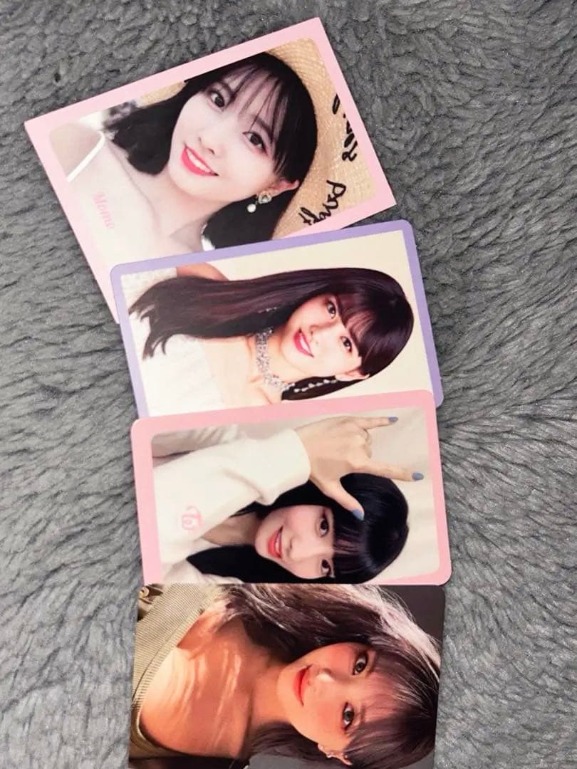 twiceモモのトレカまとめ売りです❕おまけもつけます - メルカリ