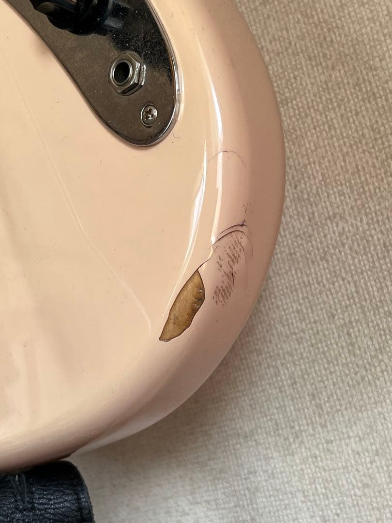 値下げFender ムスタングサイクロン希少色シェルピンク？Charストラップ