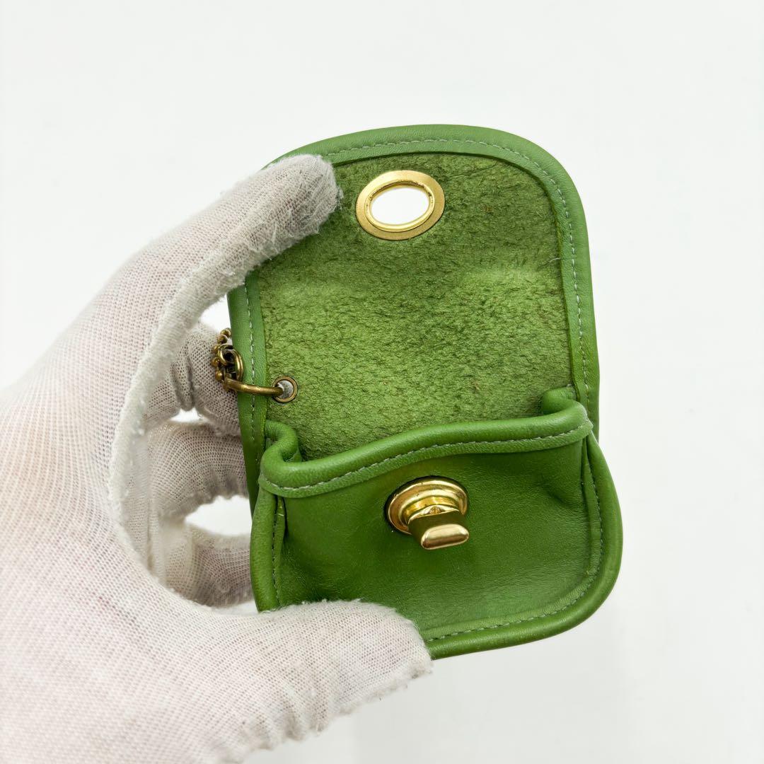 激レア✨ コーチ　ケース キーホルダー ターンロック オールド　グリーン