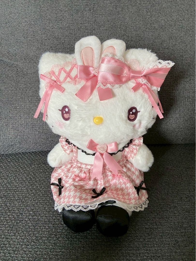 ハローキティ ぬいぐるみ　フィギュア　キーホルダー　ポーチ