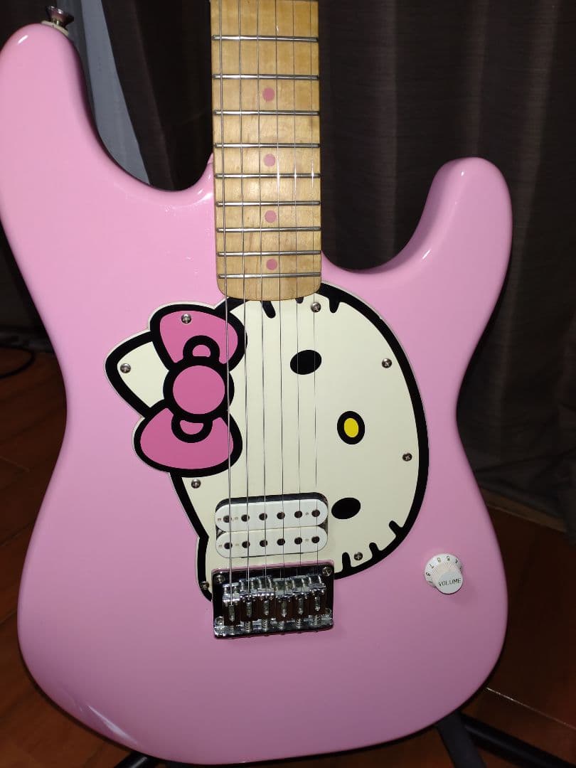 スクワイヤー キティ Fender® x Hello Kitty® White Stratocaster®