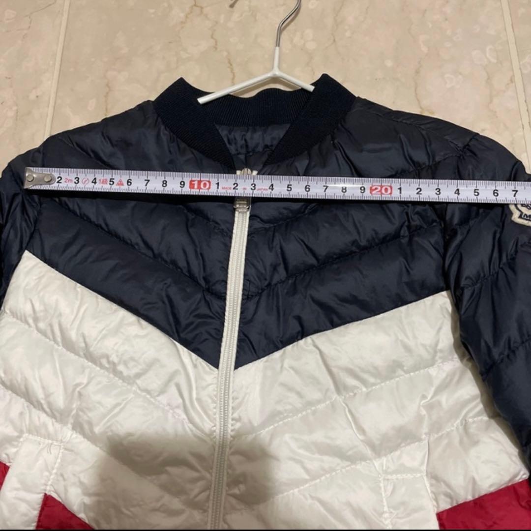 正規品 モンクレール 軽量 コンパクト ダウンジャケット