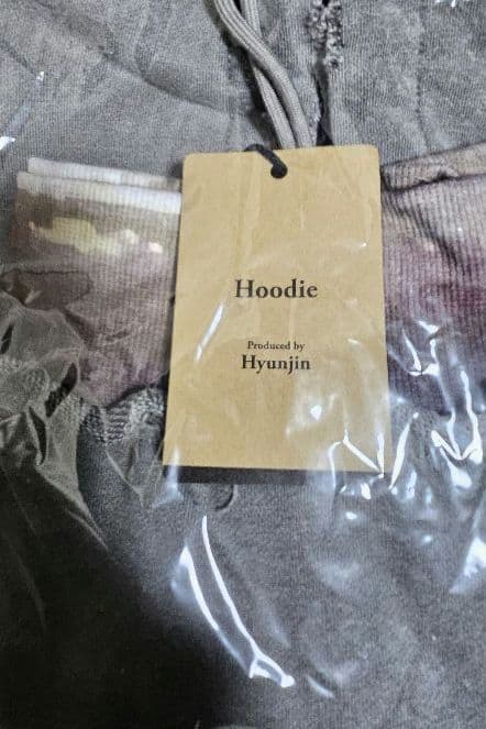 メンプロ Hyunjin フーディ グレー