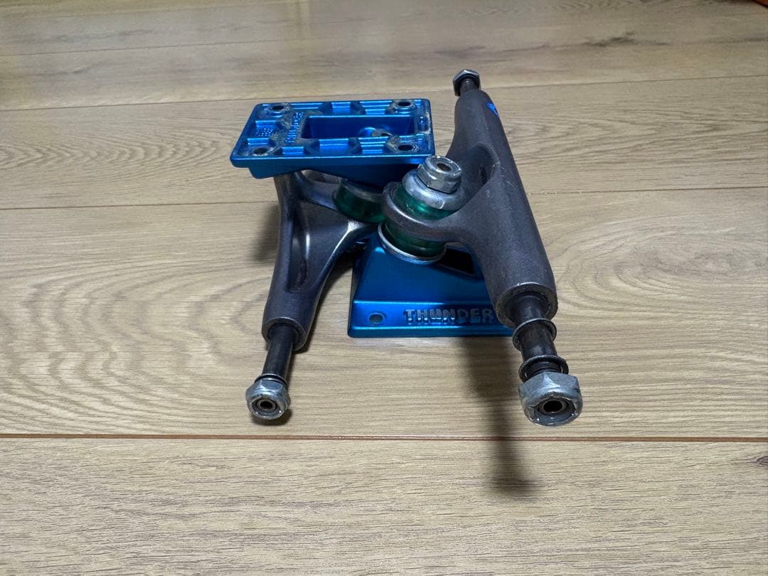 サンダートラック HOLLOWLIGHT 147HI