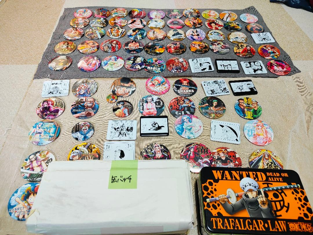 ワンピース　輩缶バッジセット約200個