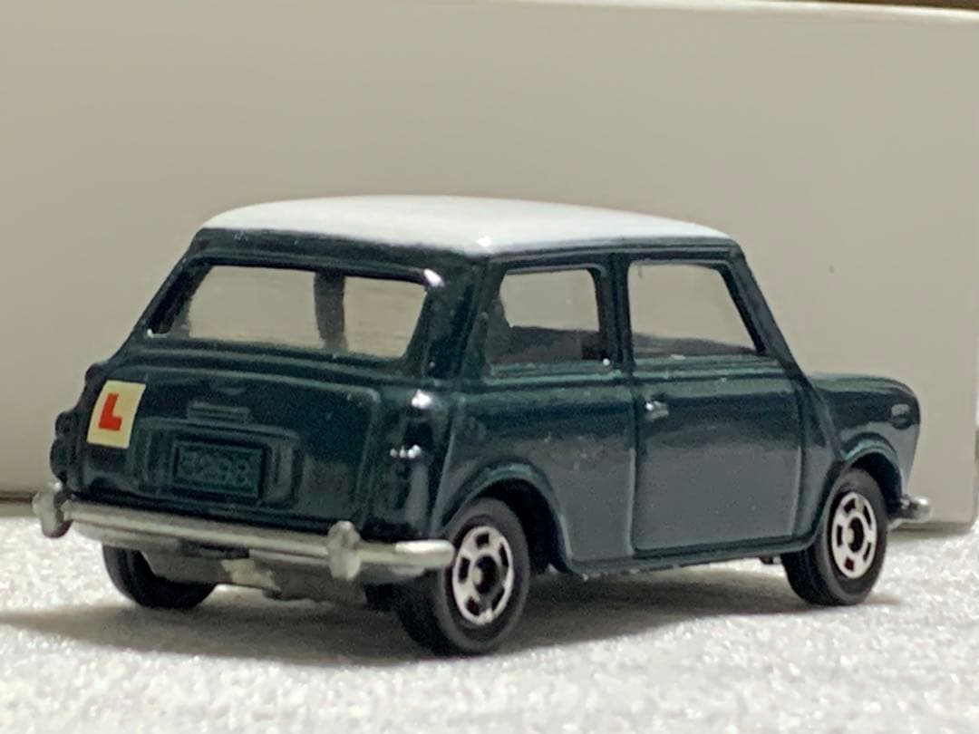 トミカ ミニクーパー トラフィック 教習車 濃緑