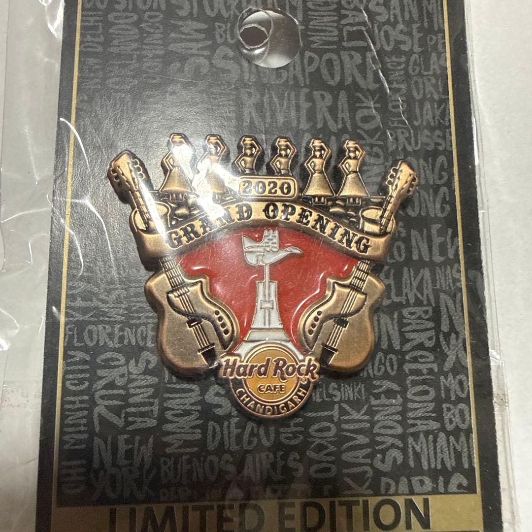 Hard Rock Cafe 2020 グランドオープニング 限定ピンバッジ - メルカリ