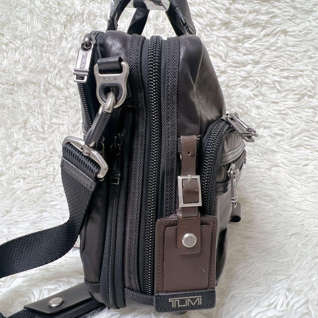 TUMI ALPHA BRAVO スリム コミューター ブリーフケース　レザー