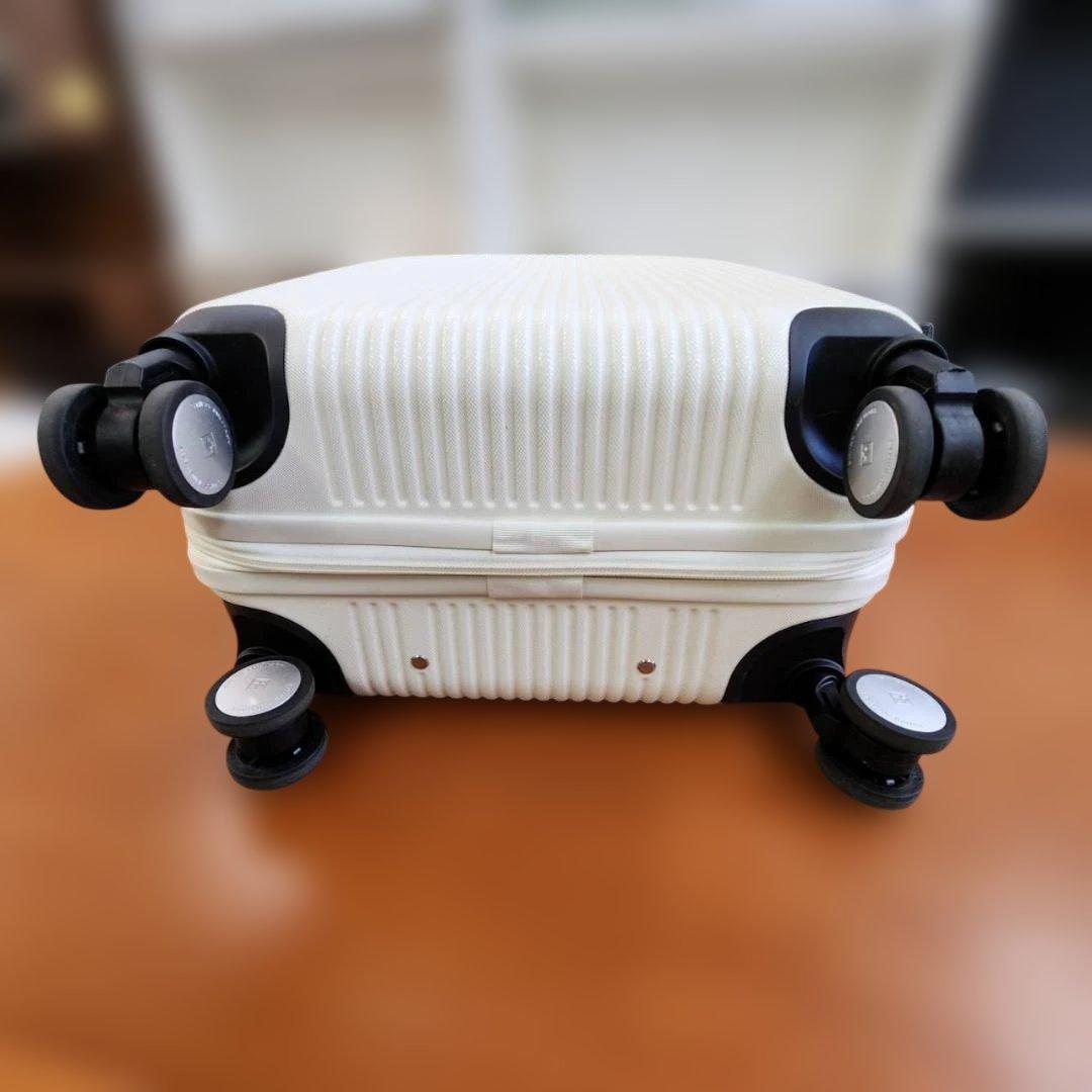 ★スイスミリタリー　スーツケース　38.5L　SM-C920　機内持ち込みサイズ