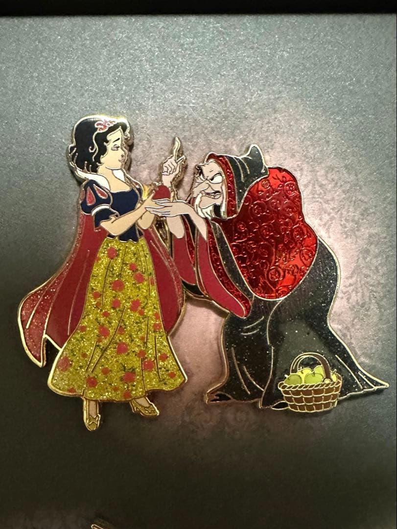 レア物】ディズニーモール限定 ドナルドチップデールピンバッジ 【レア