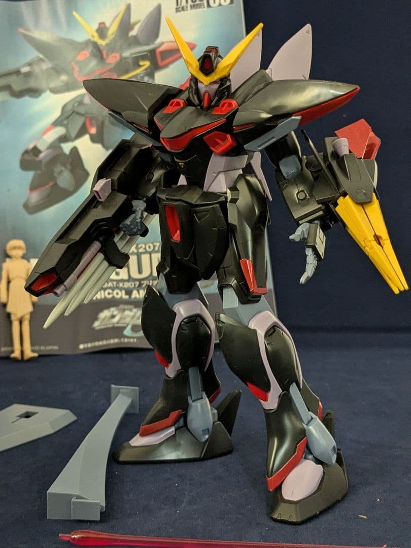 ガンプラ 組立済み まとめ売り SEED，ユニコーン等21点、アスランプレート他