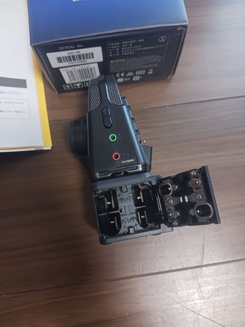 ZOOM Q2n-4K + BCQ-2n(外部バッテリーケース)付き