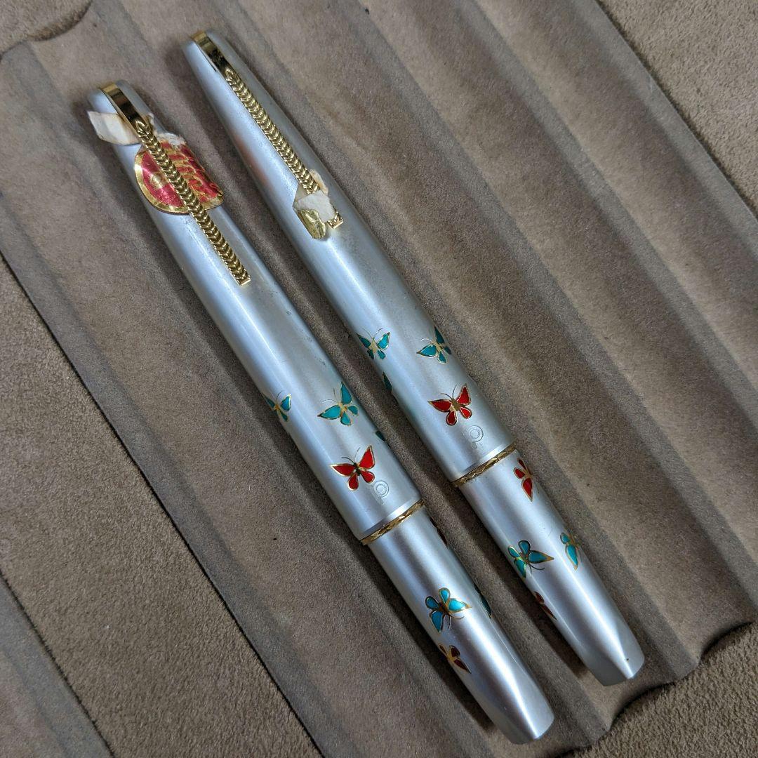 プラチナ 14K細字 万年筆 ショート 蝶 チョウ赤・白 廃盤 新品